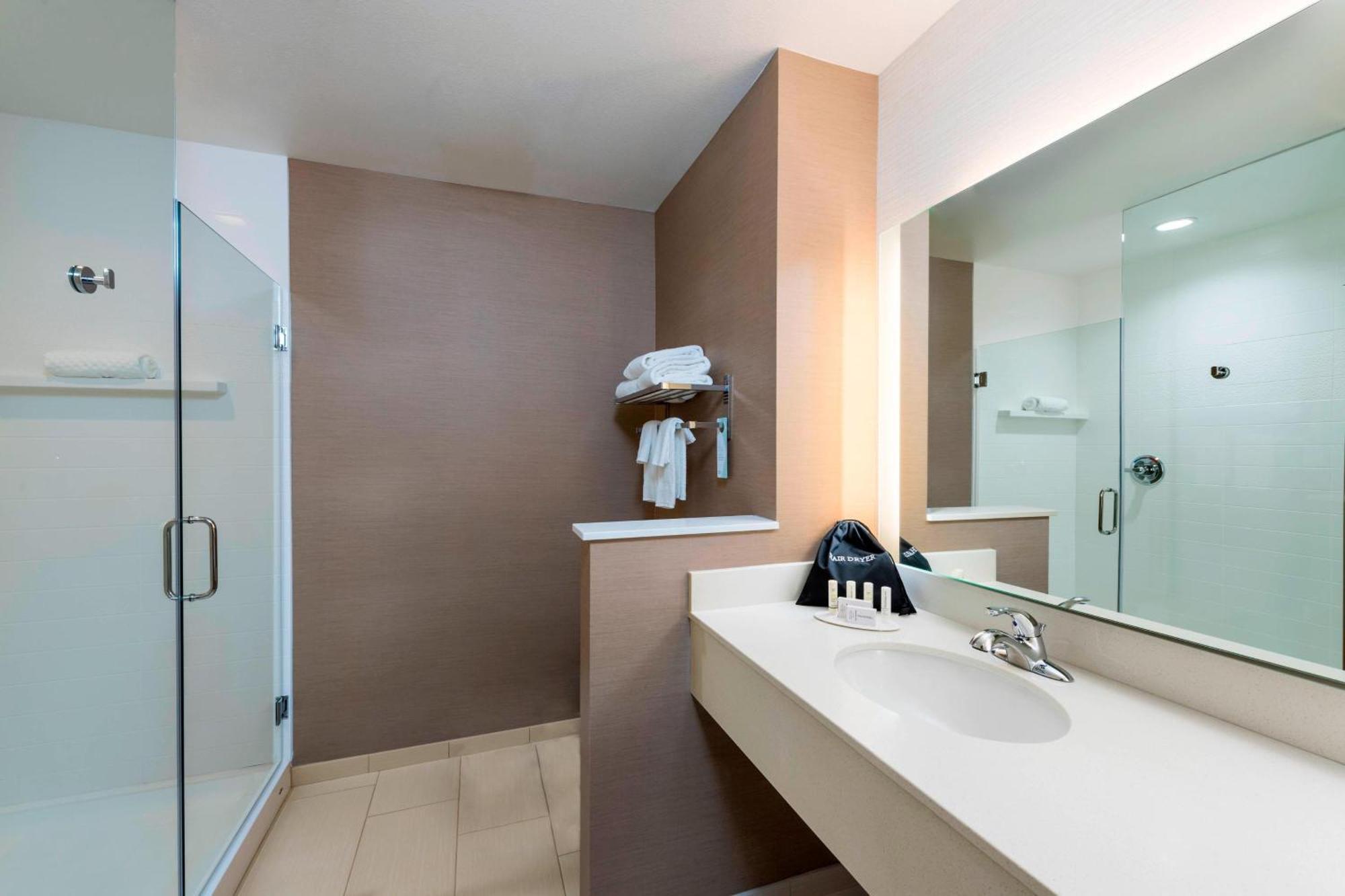 Fairfield By Marriott Inn & Suites Palm Desert Coachella Valley Exterior photo