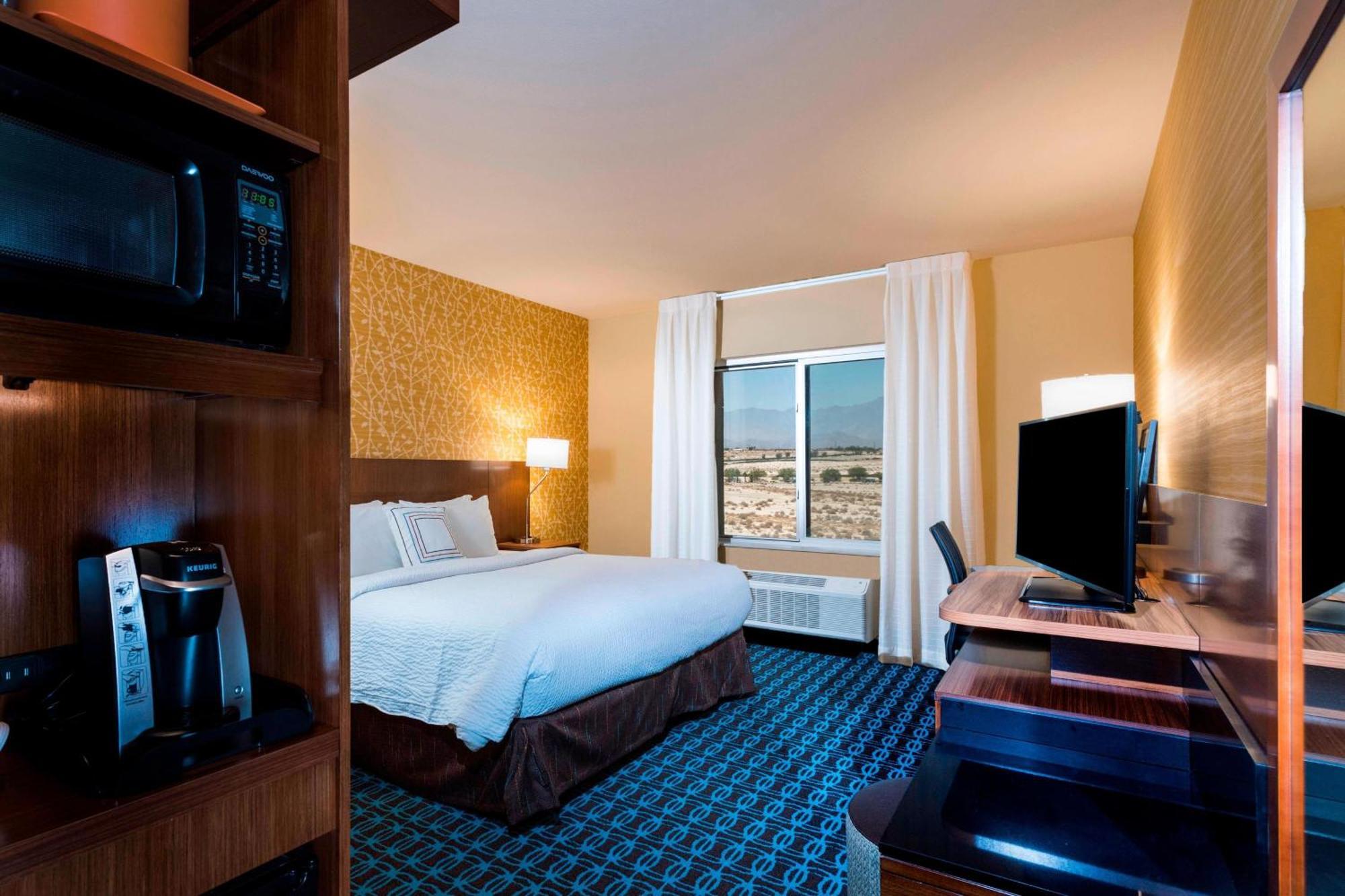 Fairfield By Marriott Inn & Suites Palm Desert Coachella Valley Exterior photo