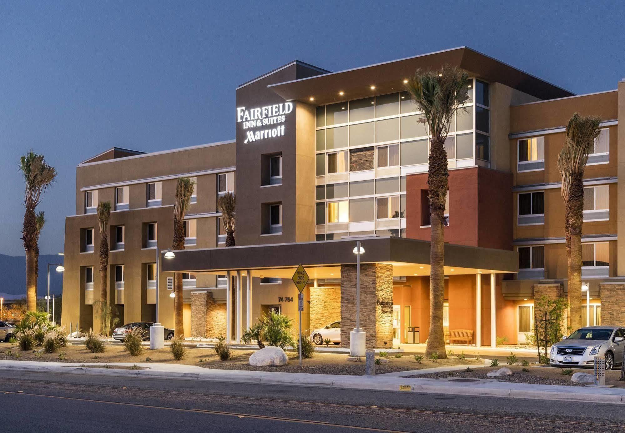 Fairfield By Marriott Inn & Suites Palm Desert Coachella Valley Exterior photo